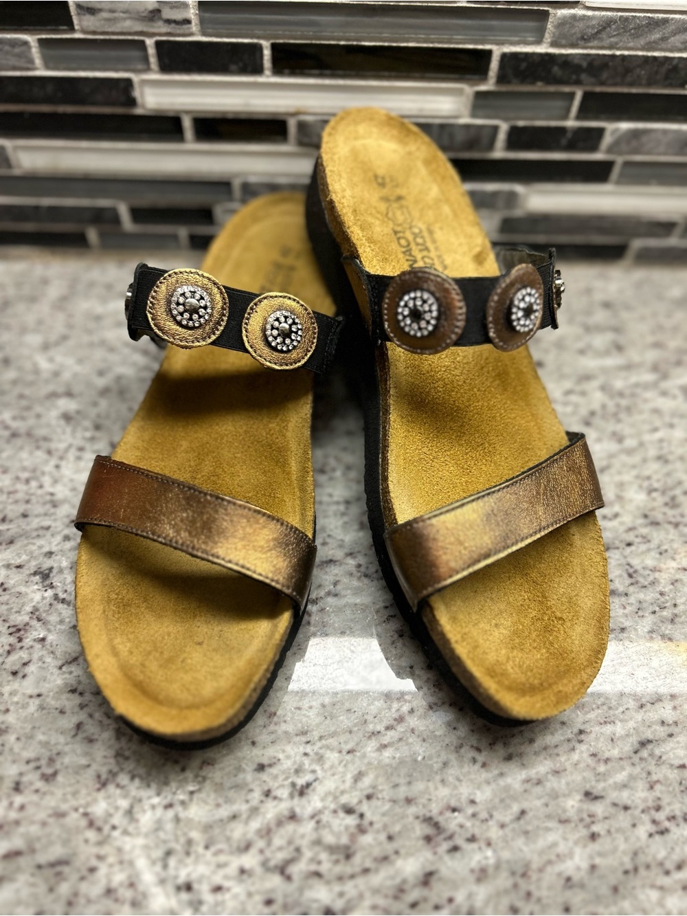 Naot Marissa bronze embellished Suede Footbed Sandals size 11(42)